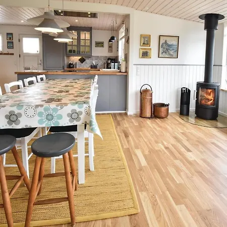 Tatil Evi Three-bedroom In