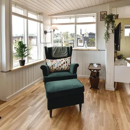 Three-bedroom In Tatil Evi Nyborg