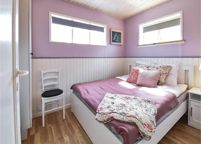 Three-bedroom In Holiday home *