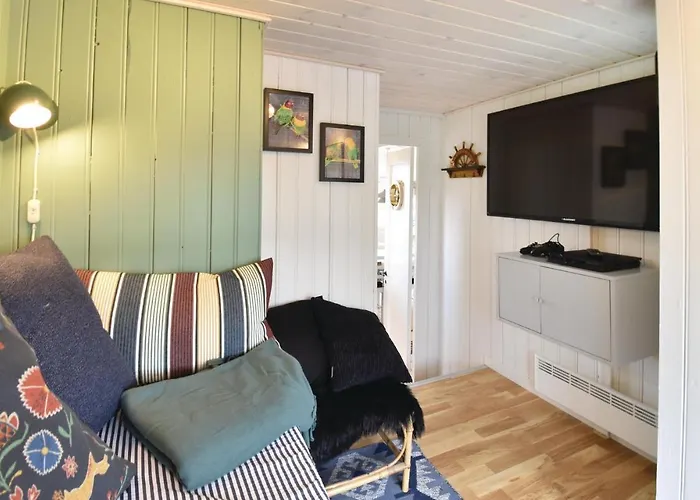 Holiday home Three-bedroom In