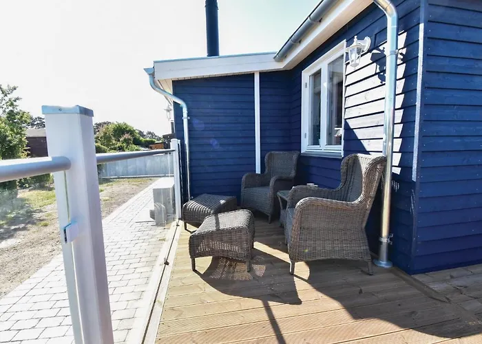Holiday home Three-bedroom In