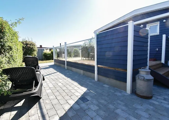 Three-bedroom In Holiday home
